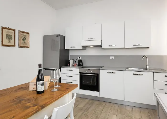 Flats4rent La Dimora D'orlando Apartament Werona
