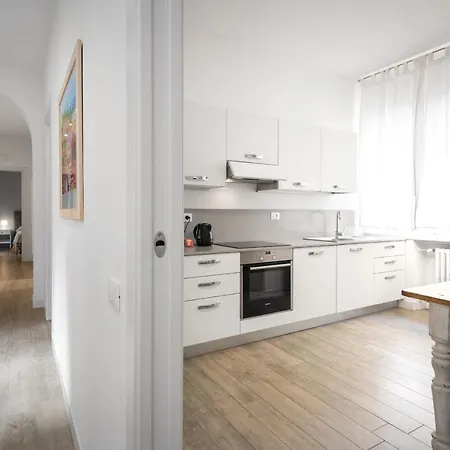 Flats4rent La Dimora D'orlando 公寓 *